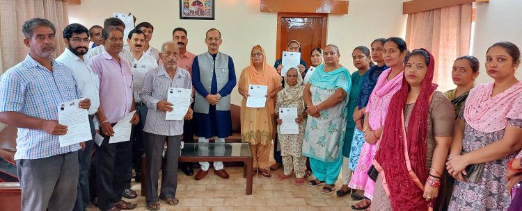 सतपाल सिंह सत्ती ने शगुन योजना के 10 लाभार्थियों को प्रदान किए स्वीकृति पत्र