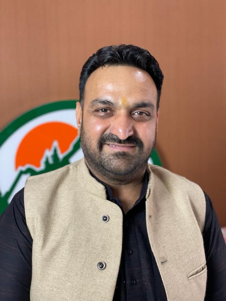 दून विधानसभा में विकास हुआ तो दिखता क्यों नहीं: राजेश वर्मा