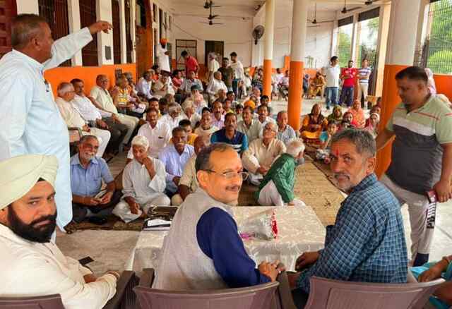 सत्ती ने चड़तगढ़ में सामुदायिक भवन का किया शिलान्यास