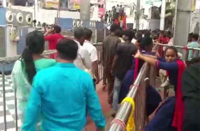 Khatu Shyam मेले में भगदड़ मचने से 3 श्रद्धालुओं की मौत, देखें वीडियो