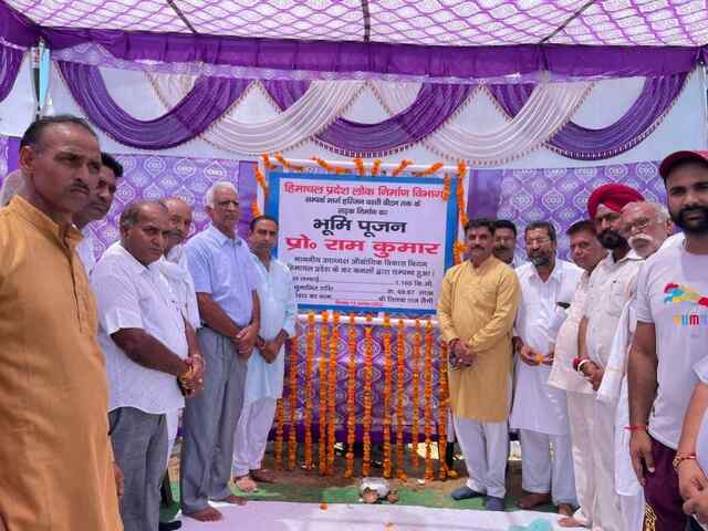 प्रो. राम कुमार ने बीटन में 70 लाख से बनने वाली संपर्क सड़क का किया भूमिपूजन