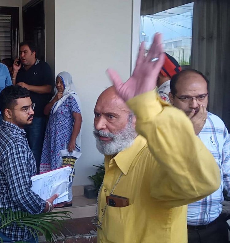 पंजाब: रेड करने गई CGST की टीम पर कारोबारी ने किया हमला, अधिकारियों ने भागकर बचाई जान