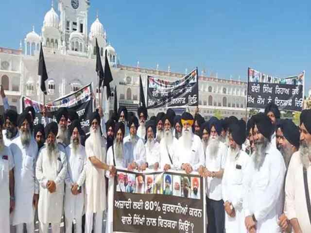 पंजाबः SGPC ने काली पगड़ियां पहन सरकार के खिलाफ निकाला रोष मार्च, जानें मामला