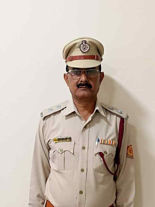 बद्दी के सब फायर आफिसर कुलदीप ठाकुर को फायर सर्विस मेडल से नवाजा