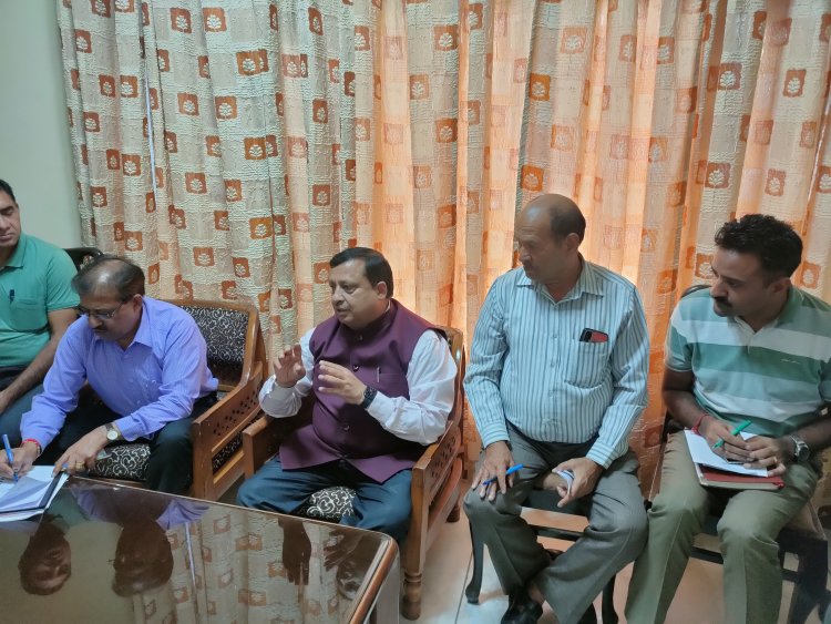 समूर व चपलाह में निर्मित चैक डेम में होगा मछली पालनः वीरेंद्र कंवर