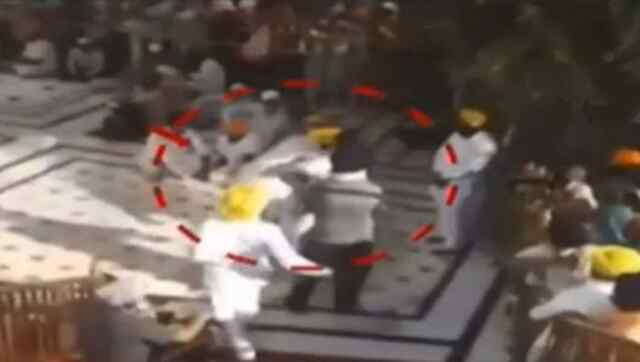पंजाबः श्री हरमंदिर साहिब के बुजुर्ग से की गई मारपीट, SGPC सचिव बोले- सेवादारों को किया जाएगा Suspended
