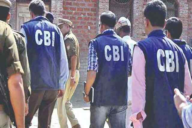 डिप्टी सीएम के दफ्तर में सीबीआई की छापेमारी…