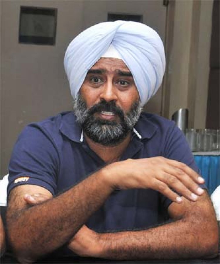 जालंधरः डिप्टी सीएम सिसोदिया के घर रेड को लेकर गरमाई सियासत, देखें वीडियो