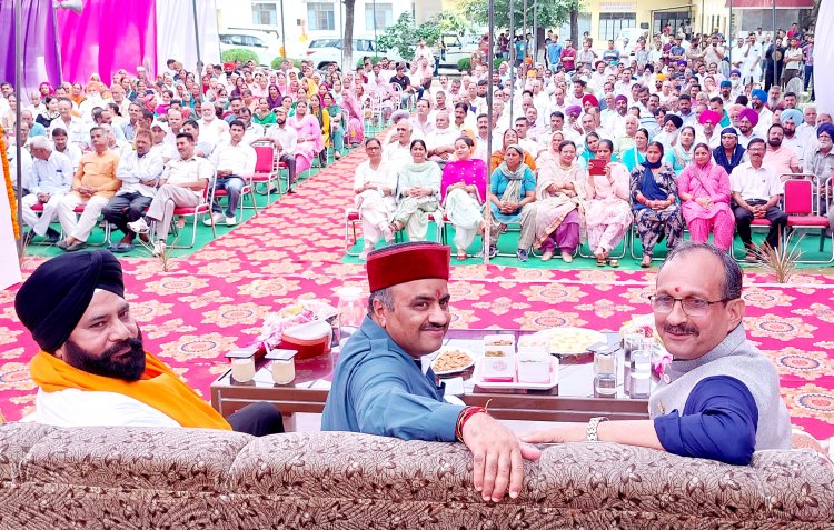 स्वास्थ्य मंत्री ने किया 4.52 करोड़ से संतोषगढ़ में बने 30 बेड के अस्पताल का लोकार्पण