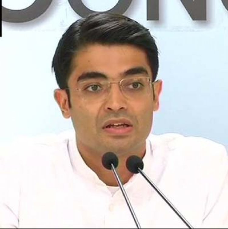 कांग्रेस इस नेता ने प्रवक्ता पद से दिया इस्तीफा, गांधी परिवार पर लगाए ये आरोप
