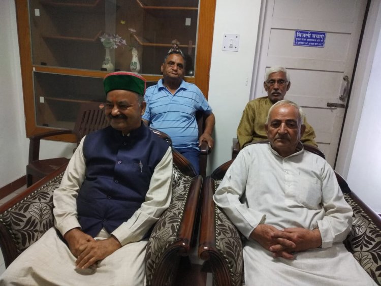 कांग्रेस नेता देसराज मोदगिल की वीरेंद्र कवर को सलाह, न लड़ें चुनाव