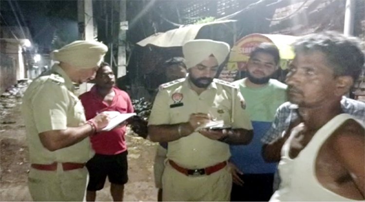 पंजाबः कुल्फी बेचने वाले प्रवासियों के कमरे में घुस कर युवकों ने चलाई गोलियां, एक घायल