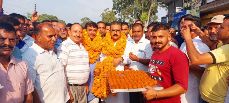 बल्क ड्रग पार्क की खुशी में हरोलीवासियों ने उद्योग मंत्री का किया शानदार वेल्कम