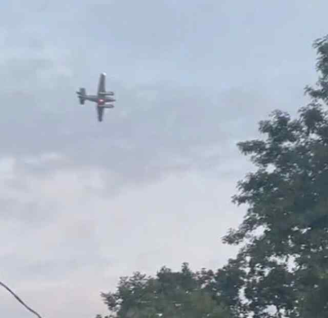 मिसिसिपी में पायलट ने वॉलमार्ट स्टोर में विमान दुर्घटनाग्रस्त करने की दी धमकी, पुलिस ने दुकानों को करवाया खाली