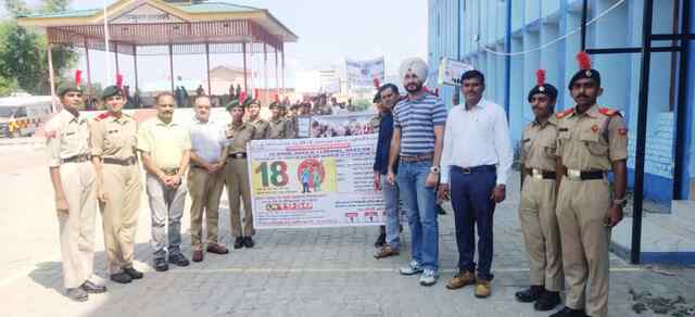 एनसीसी छात्रों ने रैली के माध्यम से दिया मतदान जागरूकता का संदेश