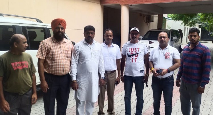 जालंधरः चोरी की वारदातों से परेशान धोगड़ी रायोवाली एसोसिएशन के सदस्य पहुंचे एसएसपी के दफ्तर