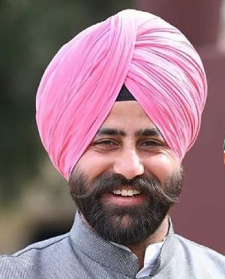 पंजाबः अवैध माइनिंग पर आप विधायक द्वारा की गई रेड से गर्माया माहौल, किसानों ने लगाया धरना