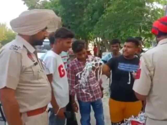 पंजाबः हिमाचल से आए अनार के डिब्बों में मिली नोटों की कटिंग, पुलिस प्रशासन में मचा हड़कंप, देखें वीडियो