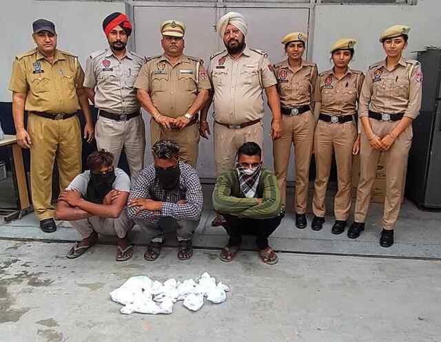 जालंधरः 50 ग्राम हैरोईन और एयर पिस्टल सहित 3 तस्कर गिरफ्तार