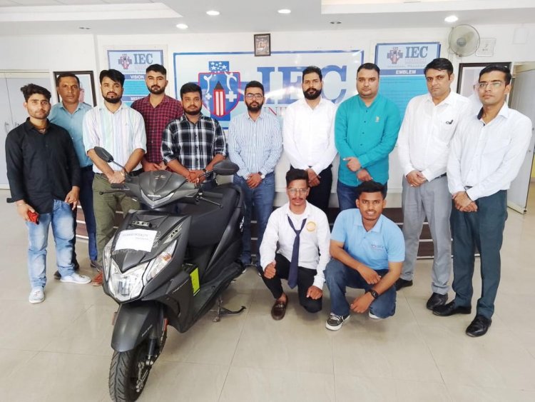 आईईसी यूनिवर्सिटी में धूमधाम से मनाया इंजीनियर्स दिवस