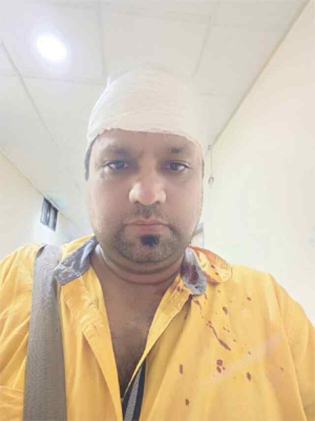 जालंधरः शरारती अनसंरो ने पत्रकार पर तेजधार हथियारों से किया हमला