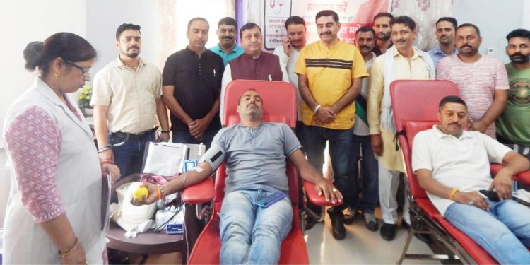 रक्तदान सर्वोच्च पुनीत कार्यः कंवर