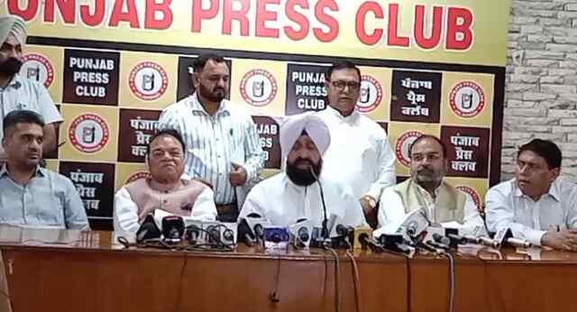 जालंधरः प्रताप बाजवा ने कैप्टन अमरिंदर को बताया चला कारतूस, सीएम मान 7 महीनों के है मेहमान