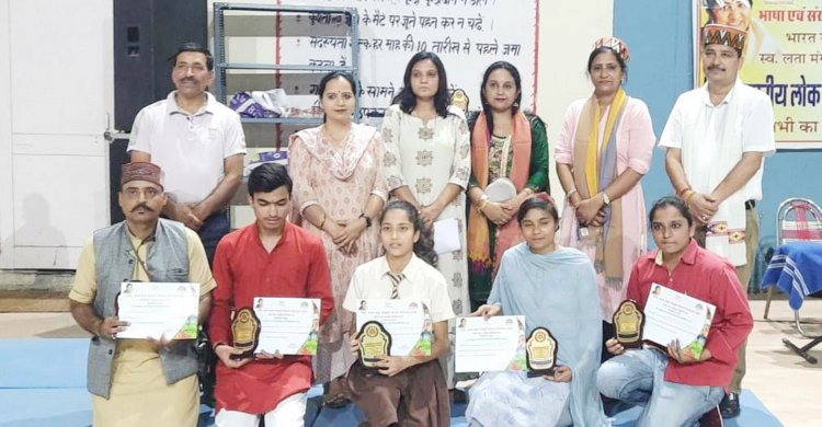 इंदिरा स्टेडियम ऊना में जिला स्तरीय लोक संगीत प्रतियोगिता आयोजित