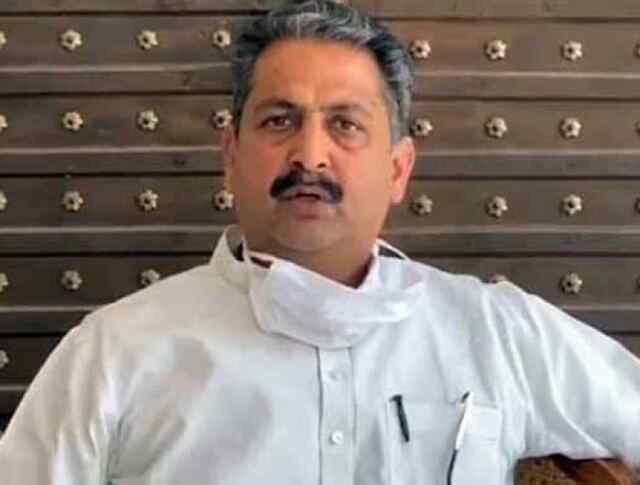 पंजाबः पूर्व मंत्री विजय इंदर सिंगला की बढ़ी मुश्किलें, कोर्ट ने जारी किया समन