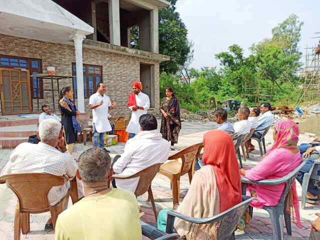 कलाकारों ने मुच्छाली व थानाकलां पंचायत में दी क्षय रोग की जानकारी