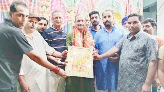 सत्ती ने रामलीला भवन सनोली का किया लोकार्पण
