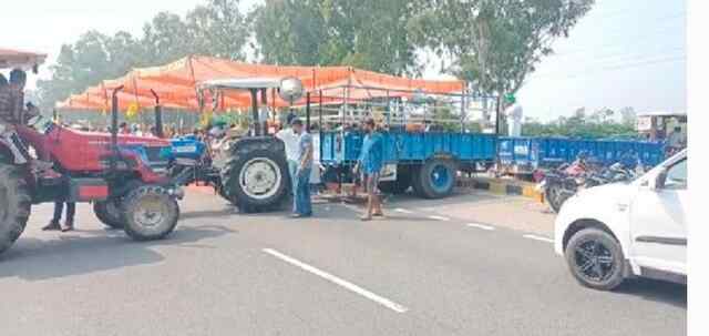 पंजाबः किसानों ने 10 जगहों पर अनिश्चितकाल के लिए लगाया धरना, किया ये हाईवे जाम
