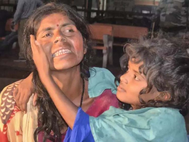 ट्रैक्टर ट्राली हादसा : अपनों की लाशें देखकर नहीं थम रहे लोगों के आंसू