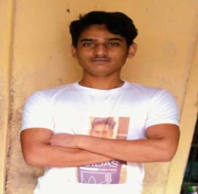 पंजाबः स्कूल में युवक का शव बरामद, फैली दहशत