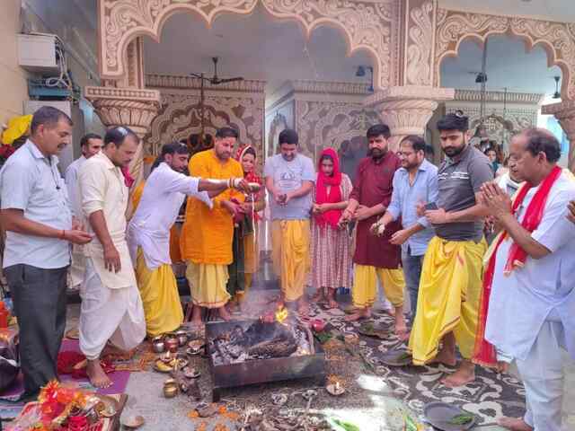 रामनवमी पर एमआरसी ग्रुप और एचआरटीसी प्रबंधन द्वारा आईएसबीटी में करवाया हवन यज्ञ