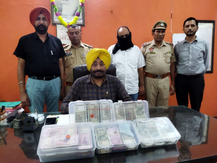 जालंधरः देहात पुलिस ने लाखों की हवाला राशि सहित आरोपी किया गिरफ्तार