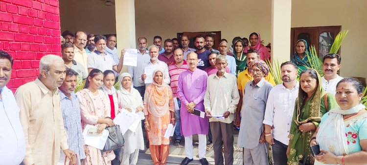 सतपाल सिंह सत्ती ने 54 परिवारों को दी 19 लाख रुपए की आर्थिक सहायता