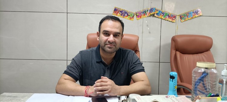 आम आदमी पार्टी को लगा झटका, डॉ अंशु ने कहा बाय बाय