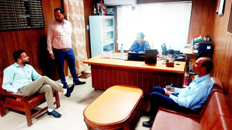 पटाखे बेचने के लिए लाइसेंस लेना आवश्यक: एसडीएम
