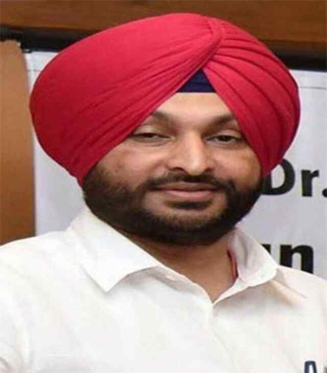 पंजाबः भाजपा बोर्ड पर लगी बेअंत सिंह की फोटो को लेकर वडिंग के बयान का बिट्टू ने किया पलटवार