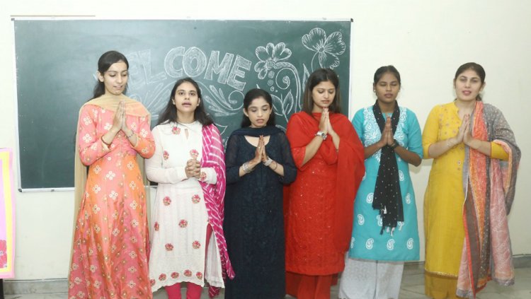 इनोसेंट हार्ट्स कॉलेज ऑफ एजुकेशन, जालंधर ने नए नामांकित विद्यार्थियों का ओरिएंटेशन प्रोग्राम के साथ किया स्वागत