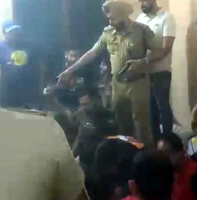 पंजाबः मशहूर बुकी राजू टाइगर सहित 21 गिरफ्तार, लाखों रुपए बरामद