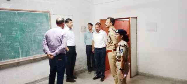 उपायुक्त ने किया जिला के स्ट्रांग रूम तथा मतगणना केंद्रों का किया दौरा