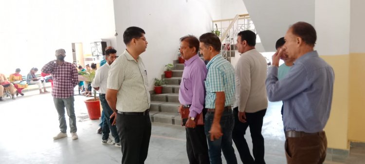 उपायुक्त ने कुटलैहड़ विस में ईवीएम भंडारण के लिए बनाए गए स्ट्रांग रूम का किया निरीक्षण