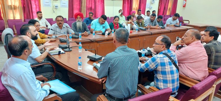 सीविजल एप पर प्राप्त शिकायतों का होगा 100 मिनट में समाधान: एडीसी