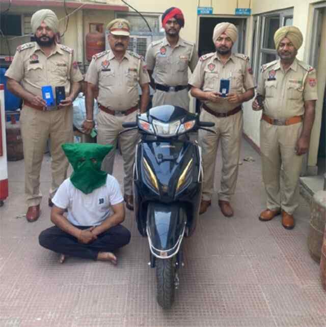 जालंधरः चार मोबाइल सहित स्नेचर गिरफ्तार 