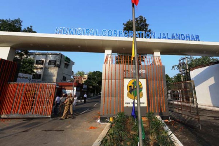 जालंधरः अवैध इमारतों को लेकर एक्शन में निगम अधिकारी, अब पूर्व विधायक के करीबी को भेजा नोटिस