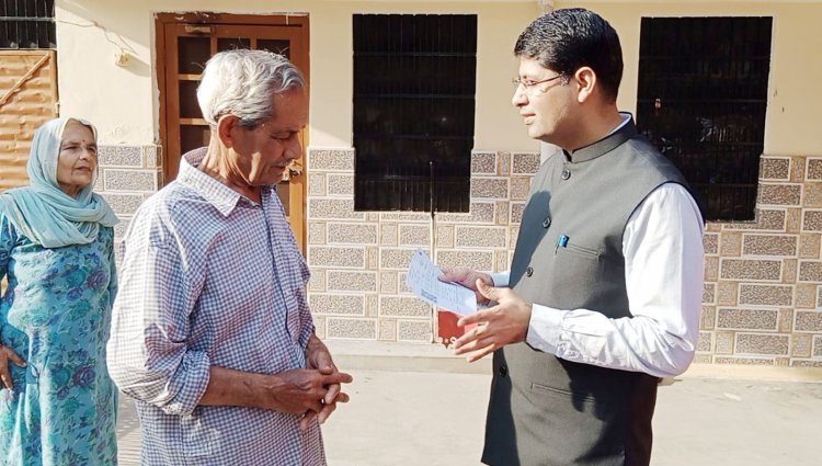 फोटोयुक्त वैकल्पिक दस्तावेज़ के साथ मतदाता डाल सकते हैं अपना वोट