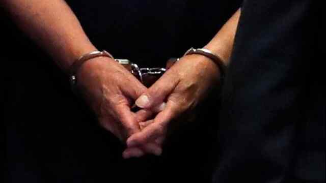 4 पुरुष अपनी पत्नियों के साथ लंबे समय से करते थे ये गंदा काम