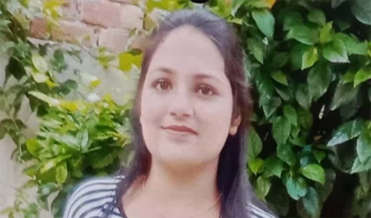 जालंधरः तेज रफ्तार कार ने एक्टिवा सवार नर्स को मारी टक्कर, युवती की मौत, देखें वीडियो